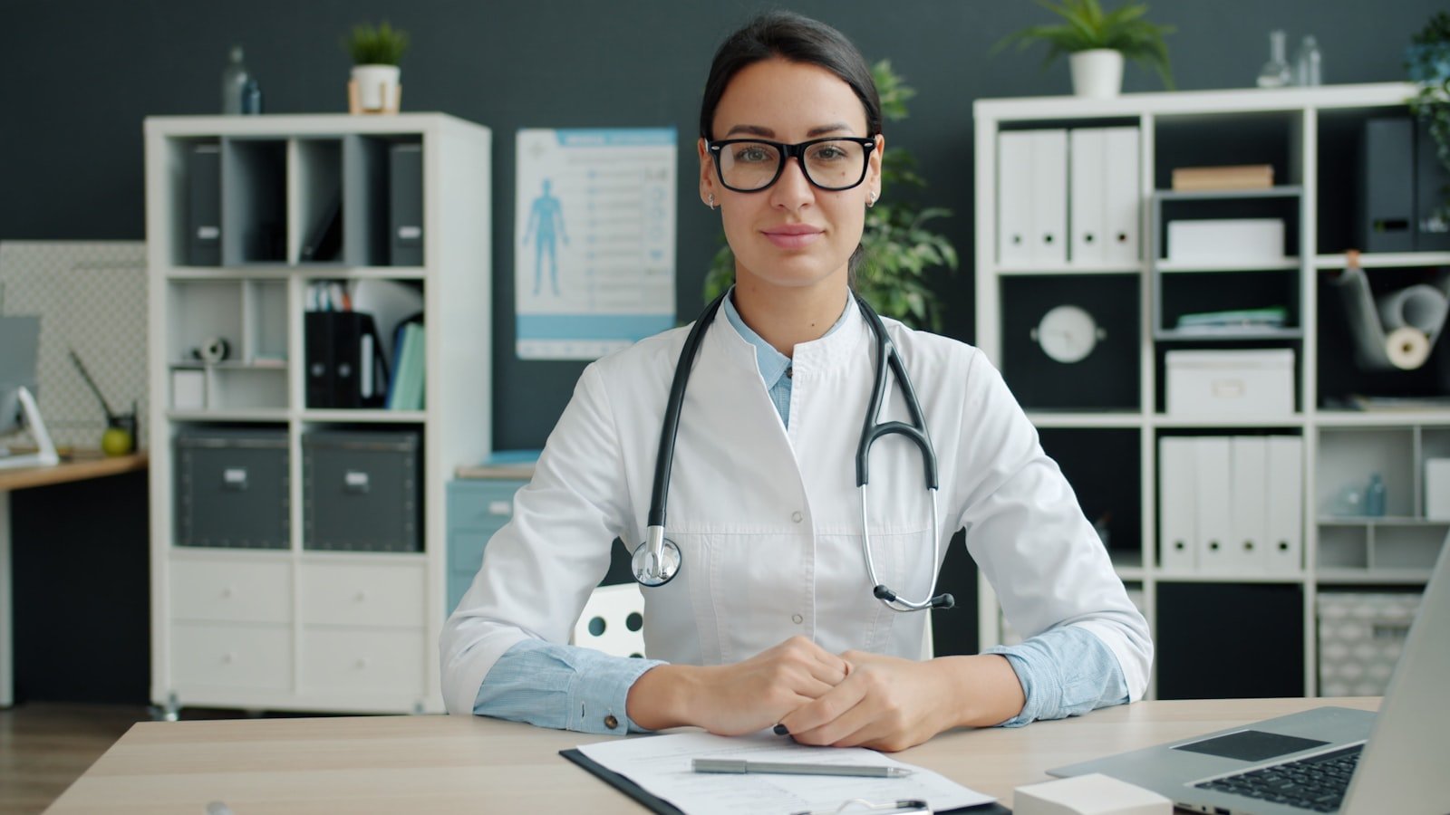Dra. Maria Santos — Cardiologista